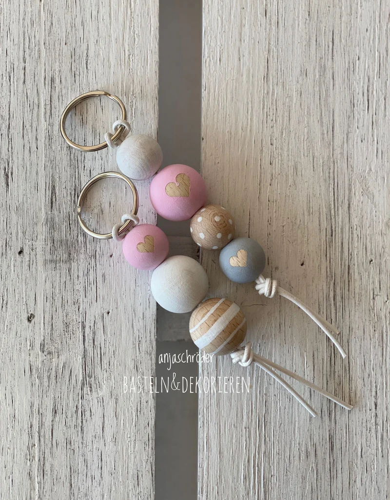 DIY Kreativset Holzkugel-Anhänger „Herz“ – Rosa, Grau & Weiß – Schlüsselanhänger & Deko selbst gestalten