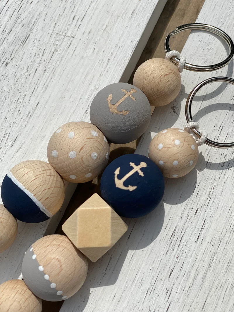 DIY Kreativset Holzkugel-Anhänger „Anker“ – Blau, Grau & Weiß – Schlüsselanhänger & Deko selbst gestalten (4 oder 10 Stück)
