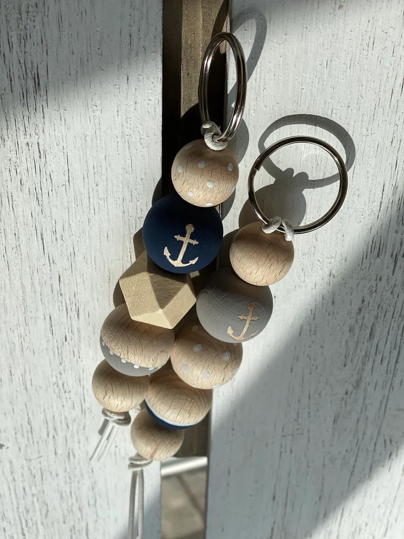 DIY Kreativset Holzkugel-Anhänger „Anker“ – Blau, Grau & Weiß – Schlüsselanhänger & Deko selbst gestalten (4 oder 10 Stück)