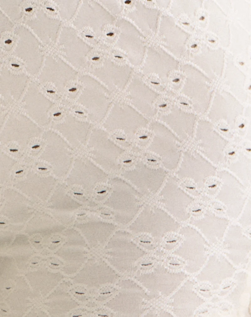 Schrein Short aus Stretch Broderie Creme