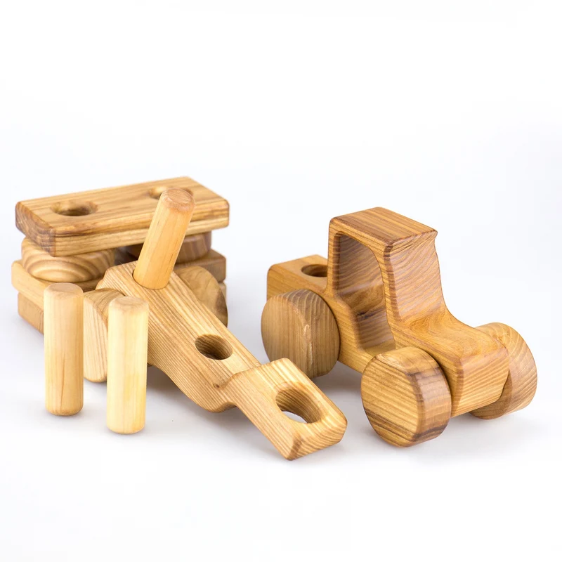 Holztraktor zum Stecken