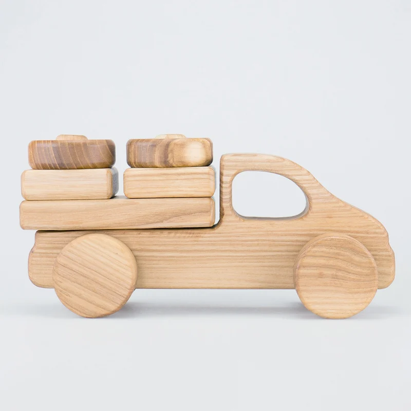 Holzauto zum Stecken