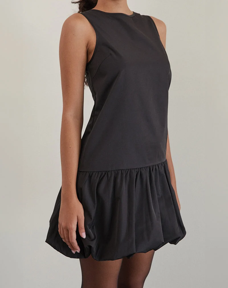 Tamilo Bubble Saum Minikleid in Schwarz