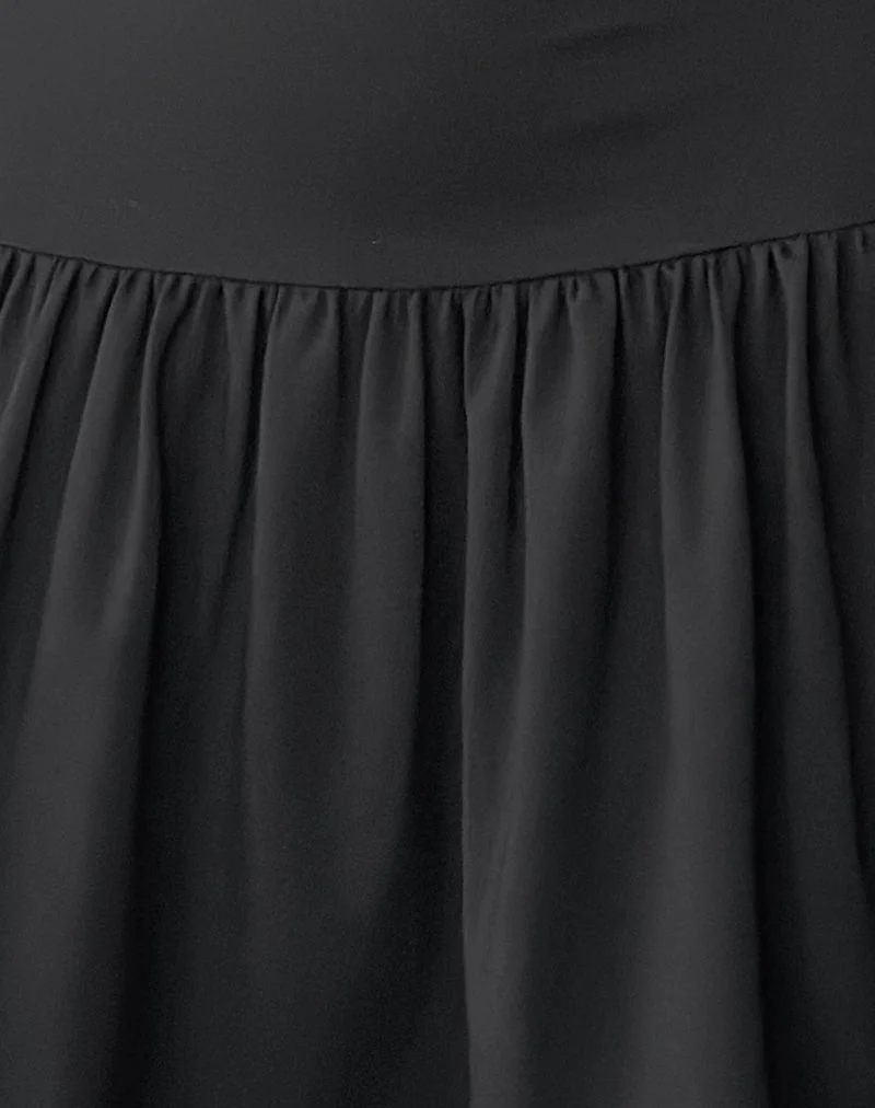 Toinette Minikleid mit fallender Taille in Schwarz