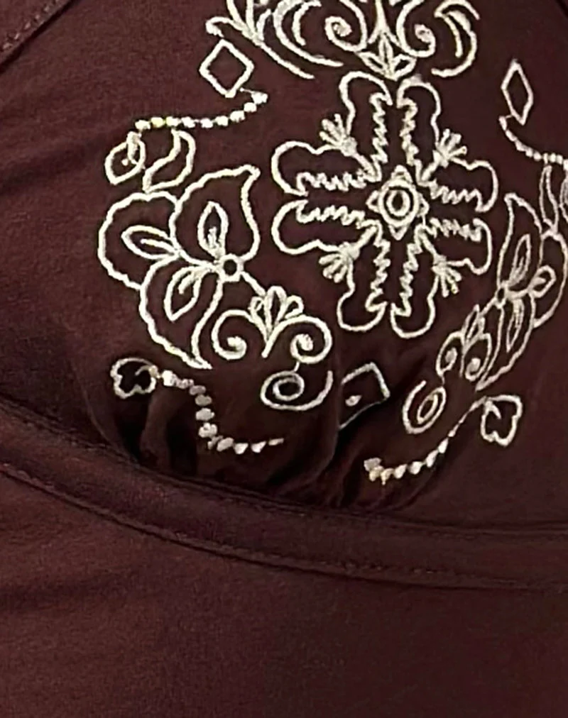 Mione Top in Bitterschokolade mit floraler Stickerei