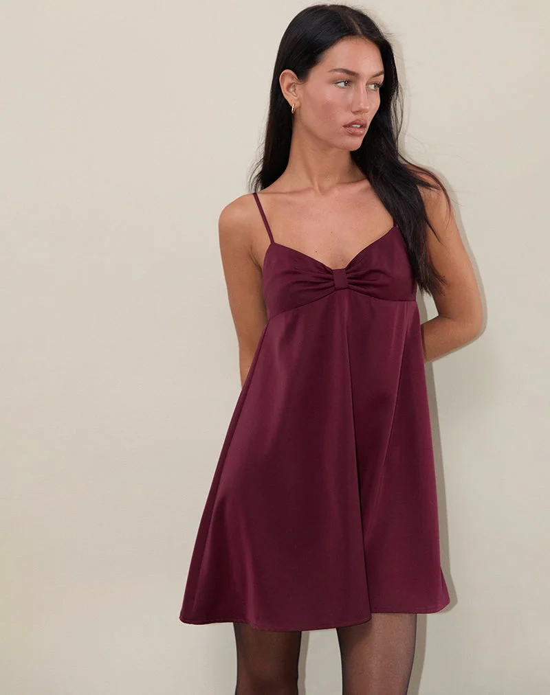 Rafaila Mini-Slipkleid aus Satin in Burgund