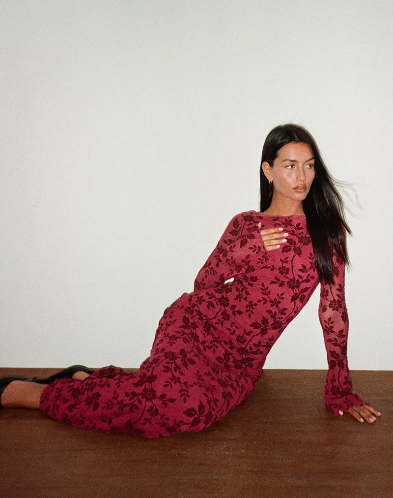 Slokya Langärmeliges Maxikleid in Vine Floral Flock Cherry