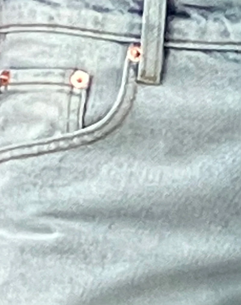 Parallele Jeans mit niedrigem Rise in extrem heller Waschung Blau