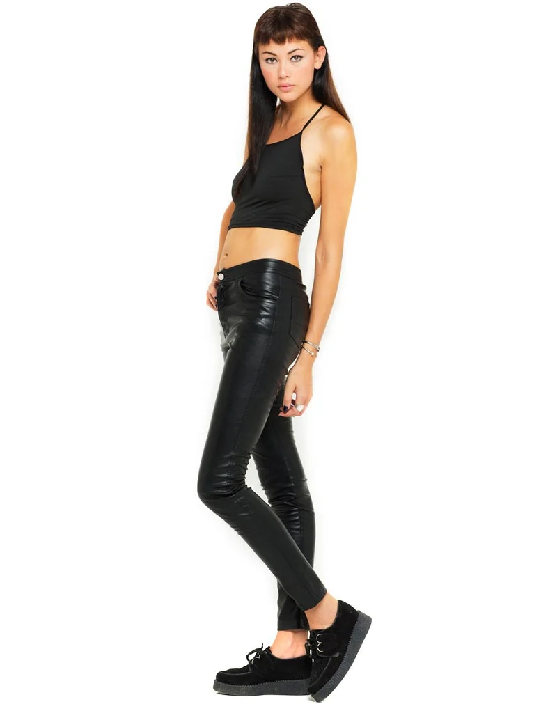 Fonda Halter Crop Top in Schwarz