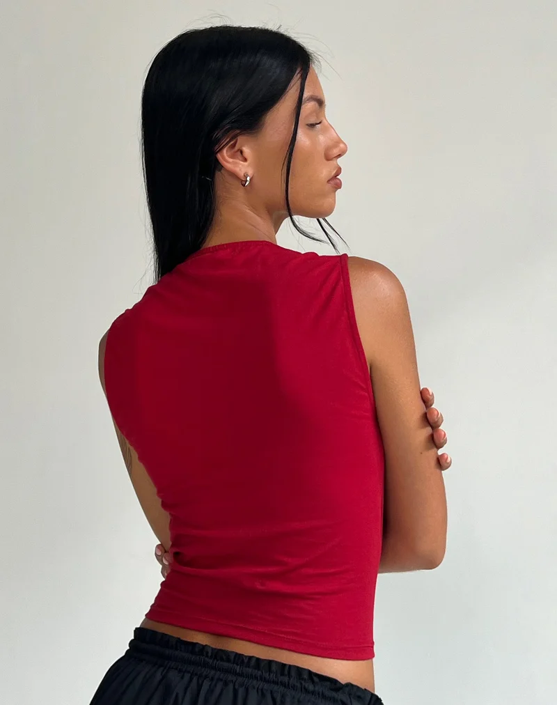Jinsu Crop Top in Adrenalin Rot